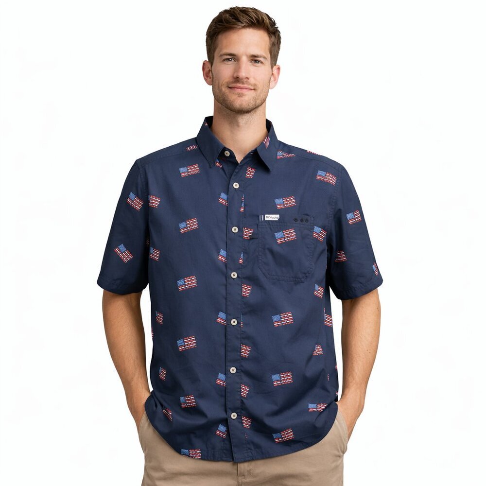 Columbia Sportswear PFG Men’s Slack Tide Camp US Flag Shirt - Size Medium